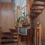 Klaara-manni Center *