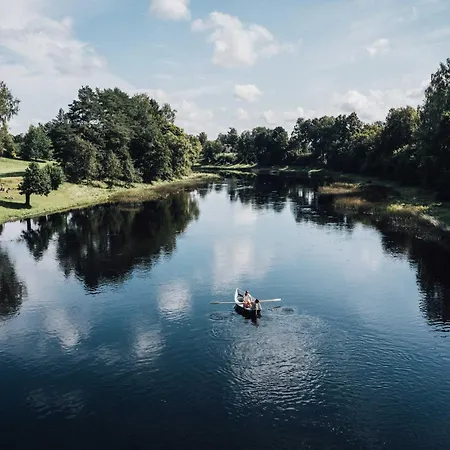 Klaara-manni Center *