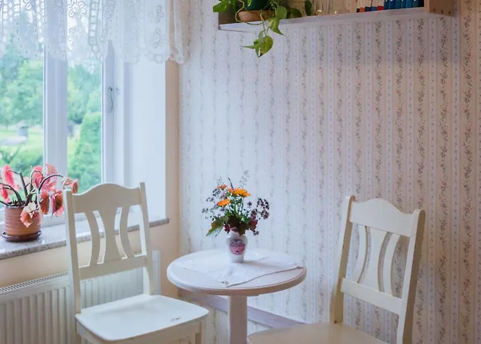 Klaara-manni Center *