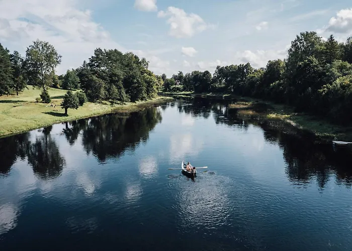 Klaara-manni Center *